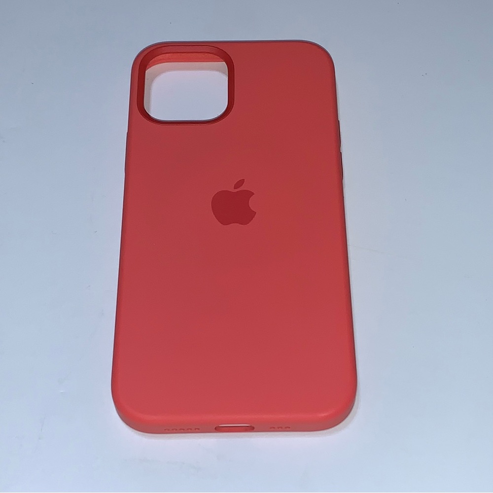 Genuine Apple Silicone Soft Case with MagSafe for Apple iPhone 12 Pro Case Pink!